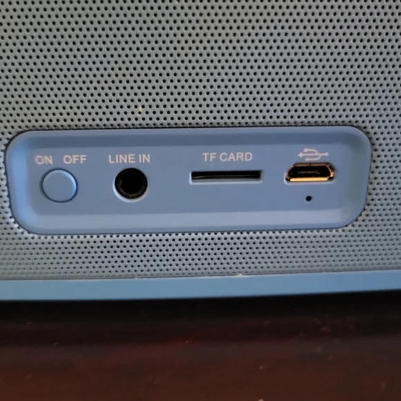 DOSS SoundBox Touch Wireless Bluetooth Speaker 12W HD Sound and Bass, IPX5 - Picture 5 of 12